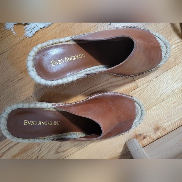 Shoes - Picture 2 of 2